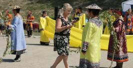 Участники саммита АТЭС-2012 познакомились с культурой коренных народов Дальнего Востока Валентина Егорова