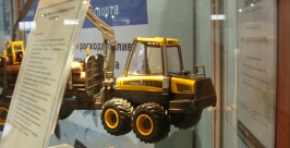 Все виды транспорта представлены в Хабаровске на выставке АВТОЭКСПОДВ - 2012  Максим Мишин 