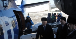 Презентацию самолета посетил губернатор Вячеслав Шпорт Александр Семенов, ИА AmurMedia