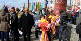 Близ Комсомольской площади Анна Незнанова