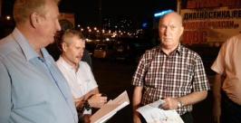 Александр Соколов слушает доклады чиновников Евгений Попов