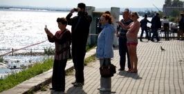 Активное обсуждение ситуации на реке и фото на память Роман Федоров