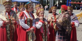 Один из творческих коллективов Евгений Попов
