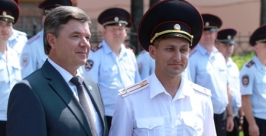 Председатель Закдумы Хабаровского края поздравил сотрудников ГИБДД с праздником Пресс-службе Законодательной думы Хабаровского края