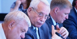 Более 2,5 млрд рублей могут потратить власти на транспортную систему Хабаровского края Роман Федоров