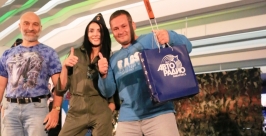 Хабаровчане не удержались и отправились на предпремьерный показ боевика &quotНеудержимые-3&quot Роман Федоров, корр. ИА AmurMedia