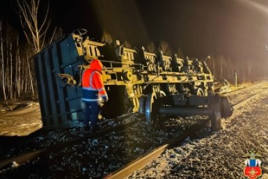 В Хабаровском крае назвали причину схода 25 вагонов с рельсов ТГ Дальневосточная полиция