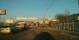 Кучи гравия и столбы пыли встречают хабаровских автомобилистов на улице П.Л. Морозова Евгений Попов