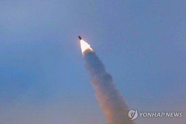 КНДР запустила &quotнеопознанный снаряд&quot в сторону Японского моря Ренхап (18+)