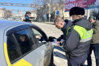 Хабаровские таксисты заплатят штрафы за отсутствие страховки пассажиров Пресс-служба главного управления регионального госконтроля и лицензирования правительства Хабаровского края