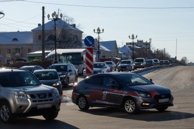 Как водителю добиться компенсации за поврежденное в выбоине авто