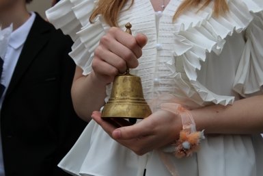 Стали известны даты последних звонков и выпускных в 2026 году