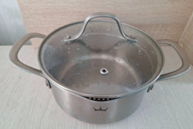 2 капли на стеклянные крышки – ни налета, ни жира: ничего тереть не придется