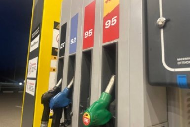 &quotЛьем из одного чана&quot: сотрудник АЗС проговорился, за что водители переплачивают миллионы ИА SevastopolMedia