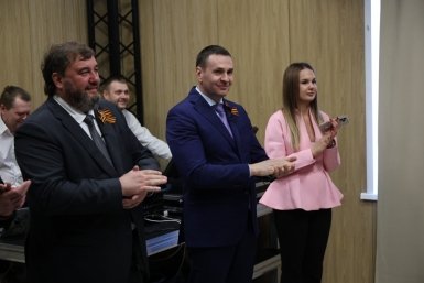 Дмитрий Демешин открыл новый культурно-досуговый центр для молодежи в рабочем поселке Чегдомын Антон Шевченко