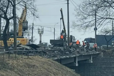 В Хабаровске частично перекрыли движение на развязке в Первый микрорайон