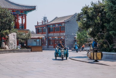 Китайский преподаватель физкультуры вырастил 276 приёмных детей