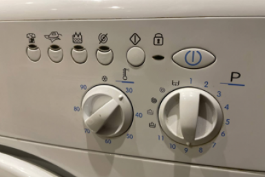 Работающий метод "8 ложек" - даже старая одежда обретет свежесть и цвет всего за 1 стирку