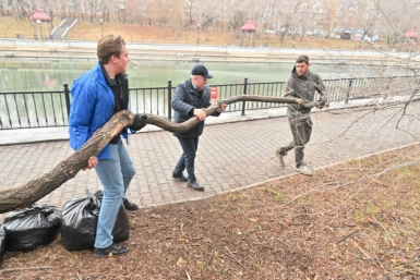 Сергей Кравчук: Субботник показал, что в Хабаровске живут любящие свой город люди Пресс-служба администрации Хабаровска