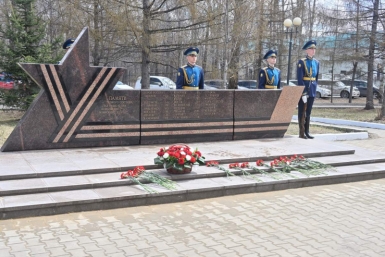 В Хабаровске открыли памятник лётчикам 18-й гвардейской бригады Пресс-служба администрации Хабаровска