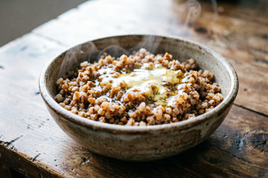 2 ложки в гречку: Гарнир превратился в ресторанный шедевр - "молотят" его даже без мяса