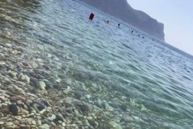 Как на Мальдивах: греем косточки на пляжах России - вода кристально-чистая, песок мягкий StolicaMedia