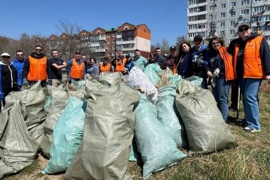 Сотрудники Малого порта сделали чище Врангель предоставлено пресс-службой Малого порта