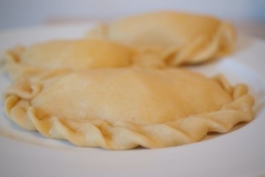 Домашние вареники с творогом: тонкое тесто и много вкусной начинки - просто тают во рту