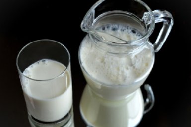 Не спешите выливать: что можно сделать из прокисшего молока - 5 способов вдохнуть в него новую жизнь