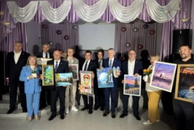 В Международный день защиты детей состоялся IV благотворительный аукцион Пресс-служба министерства социальной защиты Хабаровского края