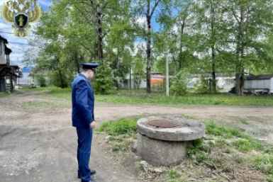 Уголовное дело возбудили после падения ребенка в открытый люк в Чегдомыне Прокуратура Верхнебуреинского района