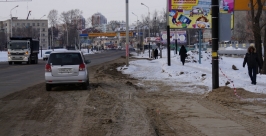 Полуметровые сугробы не мешают реконструкции улицы П.Л. Морозова в Хабаровске Евгений Попов