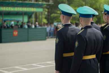 В Хабаровске состоялся выпуск молодых офицеров-пограничников Пресс-служба пограничного института ФСБ России