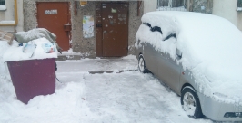 Входы в подъезды расчистили в первую очередь Евгений Попов