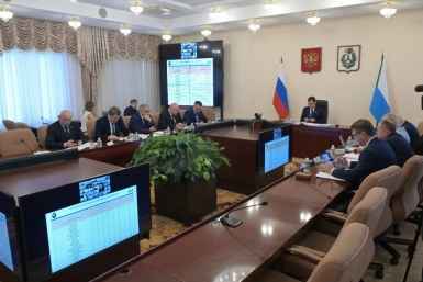 На заседании президиума правительства региона Вячеслав Реутов, пресс-служба губернатора и правительства Хабаровского края