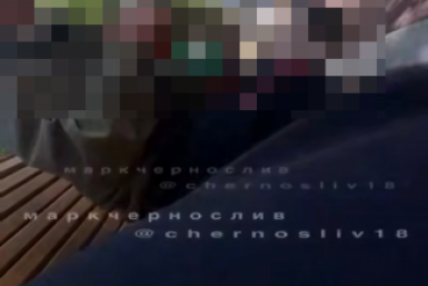 Подозрительный мужчина попал на видео скриншот видео из Tg-канала (16+) mark2_che