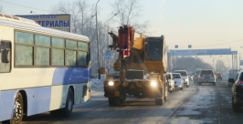 Транспортный коллапс на Проспекте в Хабаровске стал напоминать московские пробки Роман Федоров, корр. ИА AmurMedia