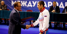 Боксер Андрей Замковой Роман Федоров, корр. ИА AmurMedia