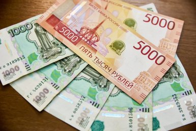 Шквал налички захлестнёт с головой: после 20 октября богатство придёт к 6 знакам — Китайский гороскоп