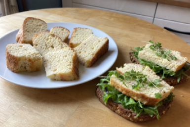 Пышное куриное суфле из простых продуктов: сытная и вкусная замена колбасе на бутерброды