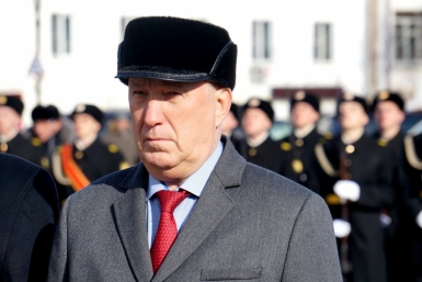 Первые лица региона возложили цветы к Стеле Героев в Хабаровске Роман Федоров, корр. ИА AmurMedia
