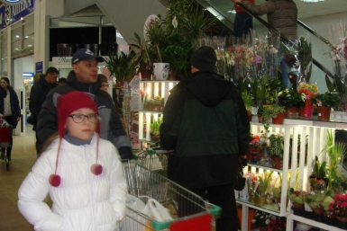  Цветы, прочно &quotосевшие&quot на земле, также интересовали хабаровских мужчин Ко Виктория, AmurMedia 