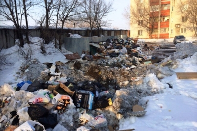 Дворы Хабаровска превращаются в одну большую помойку Роман Федоров, корр. ИА AmurMedia