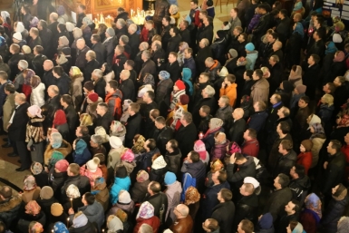 Тысячи верующих собрались на пасхальных богослужениях в хабаровских храмах Роман Федоров, корр. ИА AmurMedia