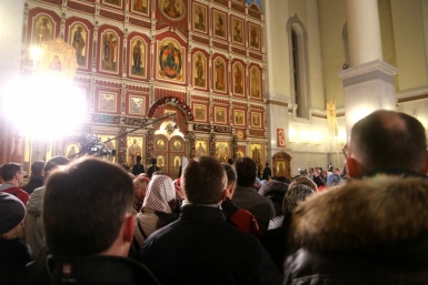 Тысячи верующих собрались на пасхальных богослужениях в хабаровских храмах Роман Федоров, корр. ИА AmurMedia