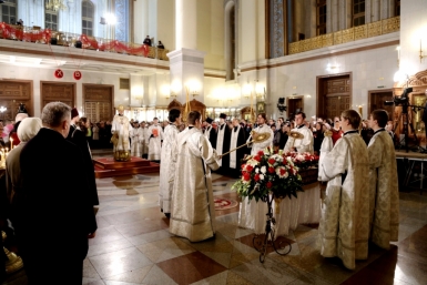 Тысячи верующих собрались на пасхальных богослужениях в хабаровских храмах Роман Федоров, корр. ИА AmurMedia