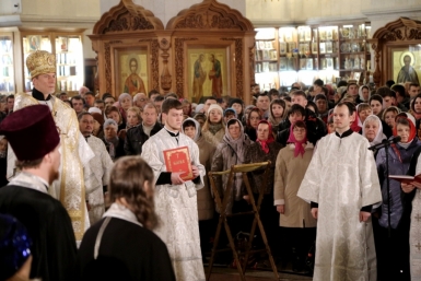 Тысячи верующих собрались на пасхальных богослужениях в хабаровских храмах Роман Федоров, корр. ИА AmurMedia