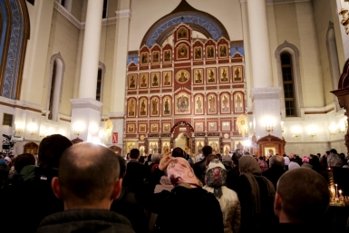 Тысячи верующих собрались на пасхальных богослужениях в хабаровских храмах Роман Федоров, корр. ИА AmurMedia