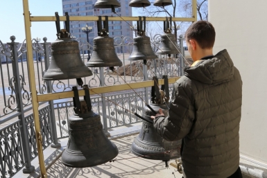 Жители Хабаровска с утра до вечера звонят в колокола Роман Федоров, корр. ИА AmurMedia