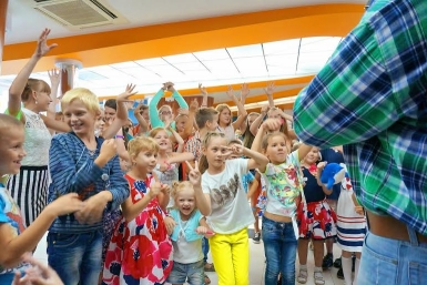Необычный мультфильм показали хабаровским ребятишкам  в кинотеатре &quotДружба&quot Корр. ИА AmurMedia